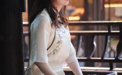 桃子老师和4个学生